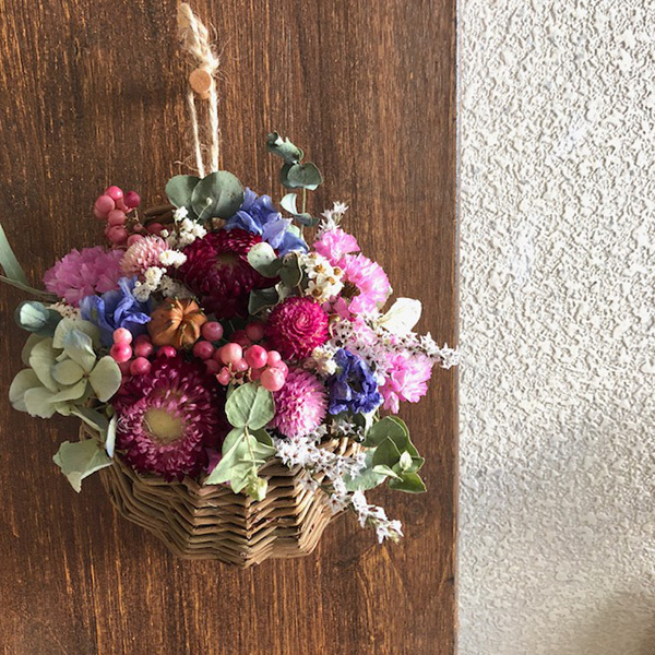 静岡市葵区鷹匠お花屋さんアランデコのワークショップ・ミニバスケットアレンジ制作